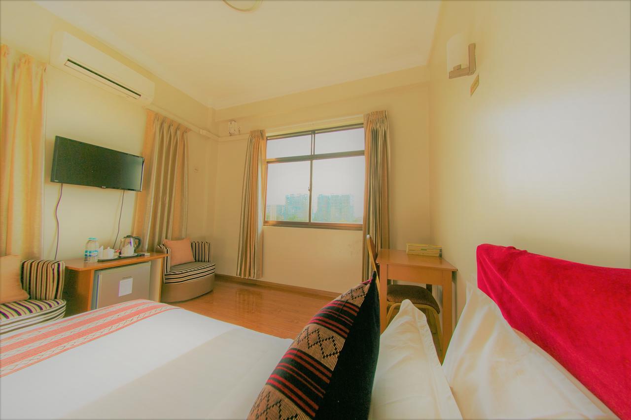 Hotel Mindhama Янгон Екстериор снимка