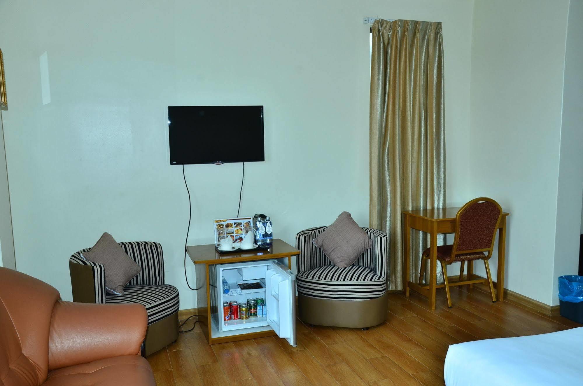 Hotel Mindhama Янгон Екстериор снимка