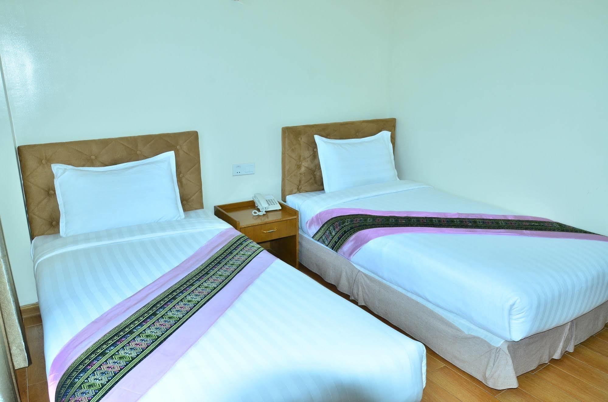 Hotel Mindhama Янгон Екстериор снимка
