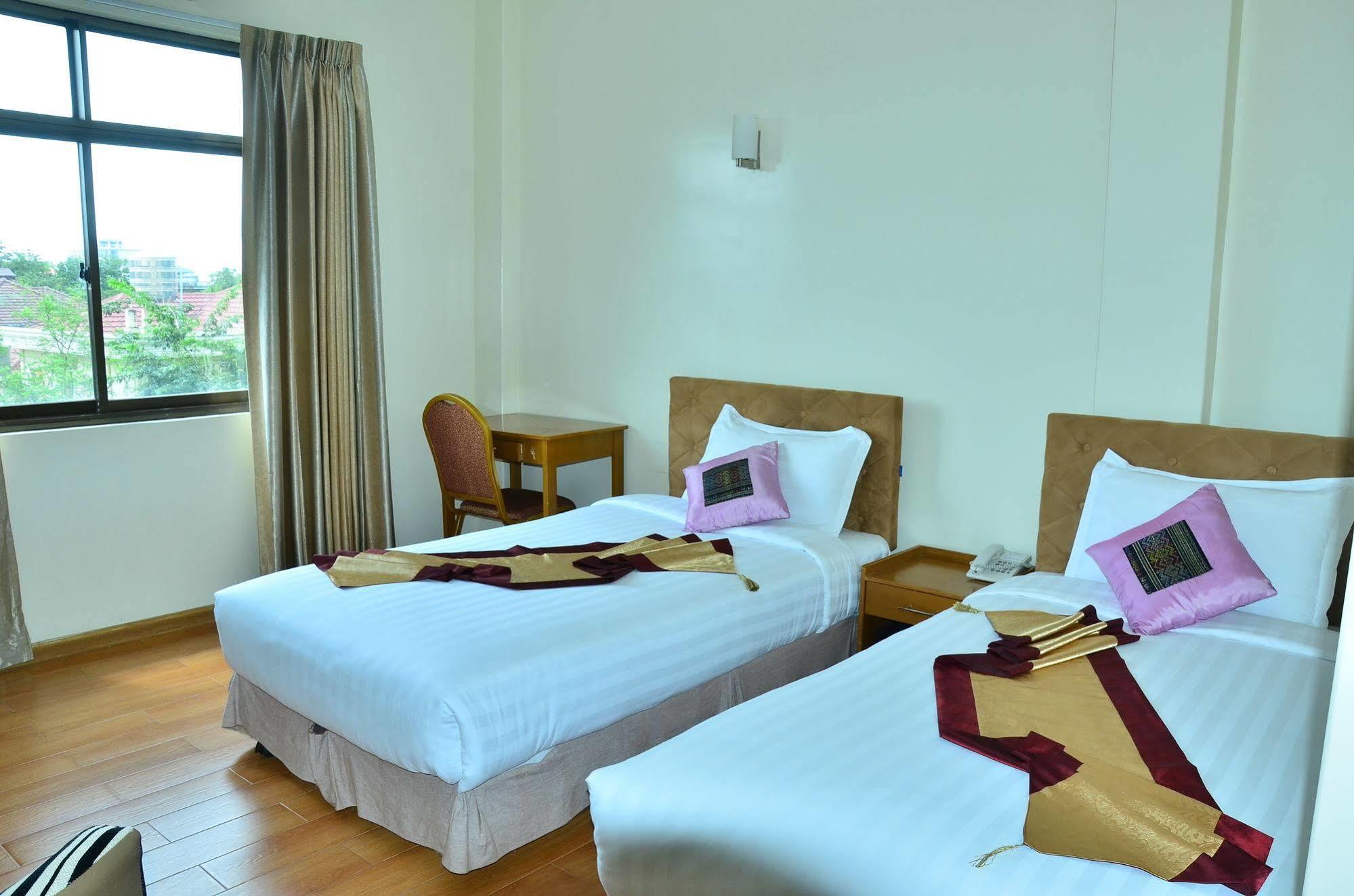 Hotel Mindhama Янгон Екстериор снимка