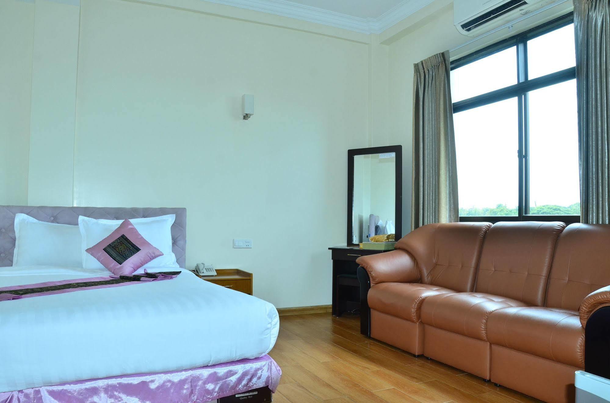 Hotel Mindhama Янгон Екстериор снимка