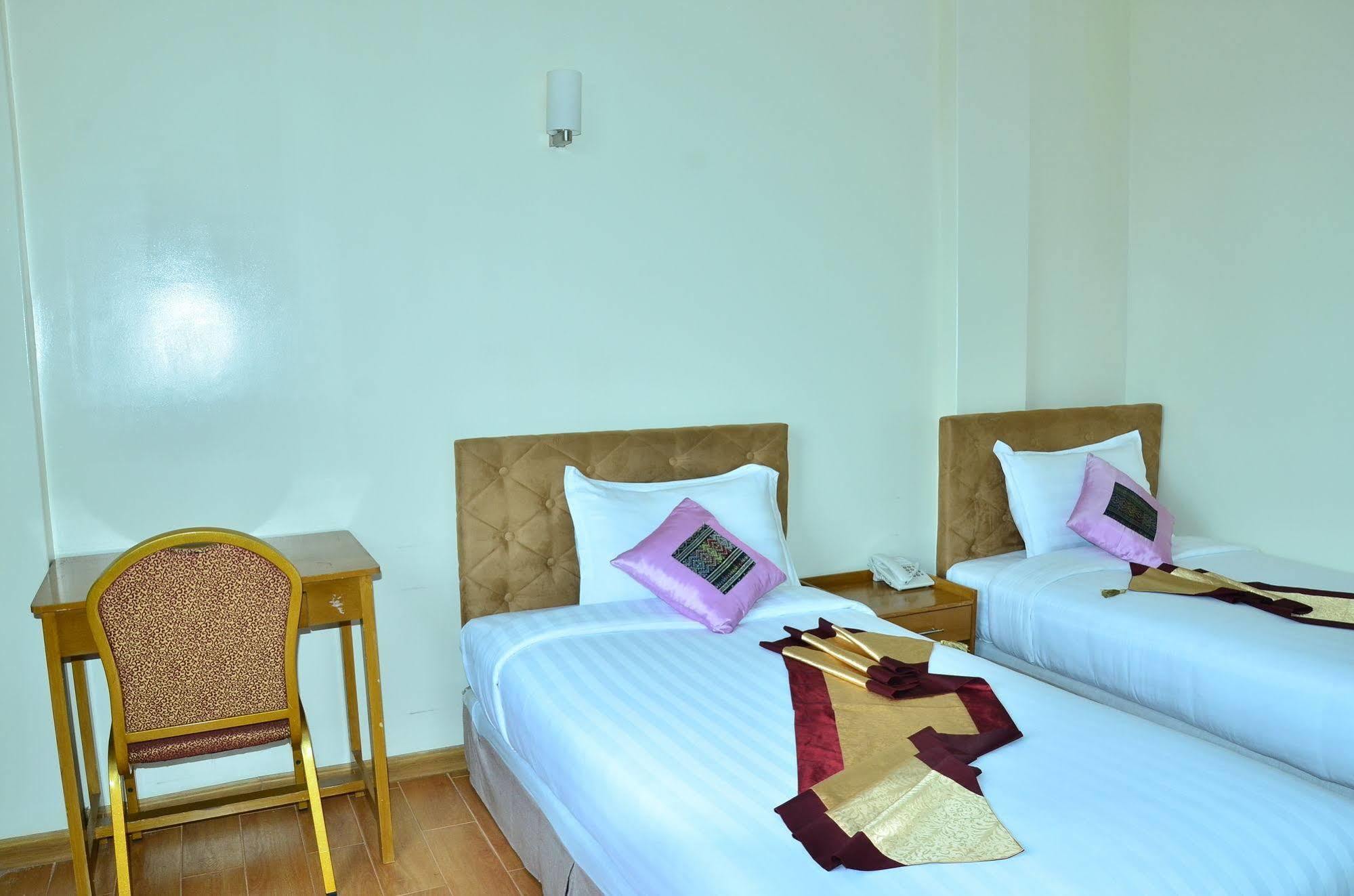 Hotel Mindhama Янгон Екстериор снимка